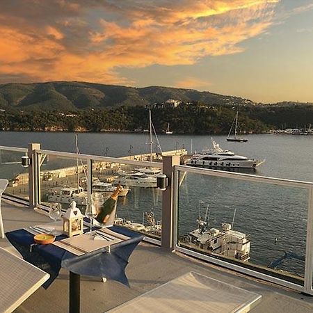 Hotel Belmare Порт-Аццурро Экстерьер фото