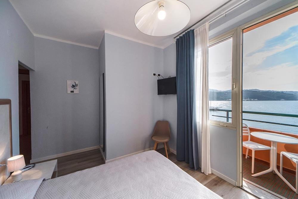 Hotel Belmare Порт-Аццурро Экстерьер фото